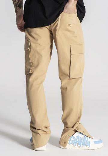 Брюки с накладными карманами