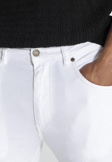 Узкие джинсы