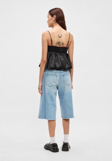 Топ на бретельках