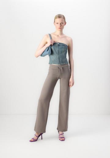 Спортивные штаны