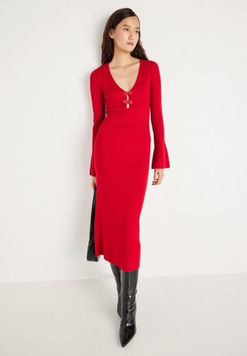 Платье футляр