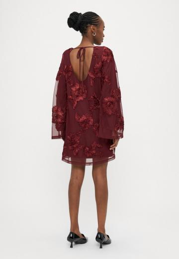 Коктейльное платье