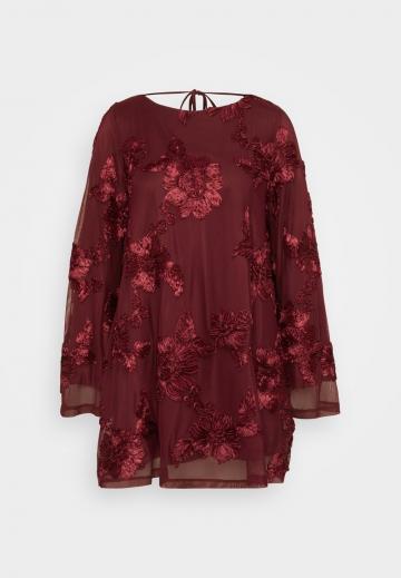 Коктейльное платье