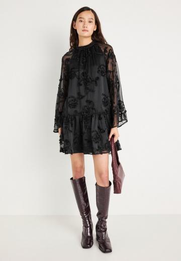 Коктейльное платье