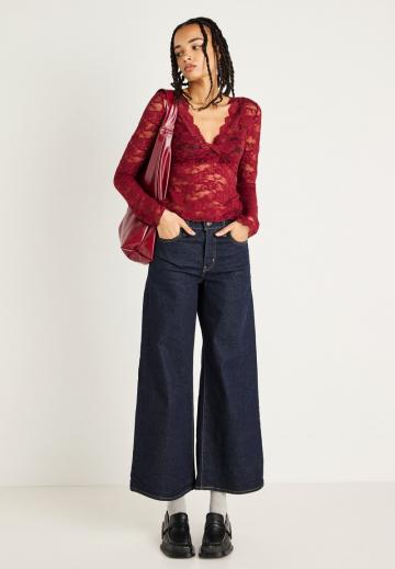 Кружевная блузка