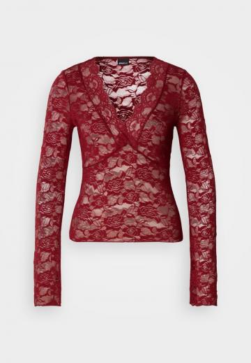 Кружевная блузка