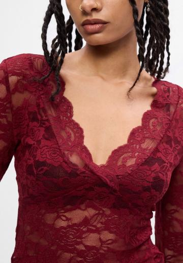 Кружевная блузка