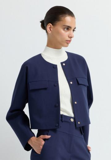 Короткий блейзер