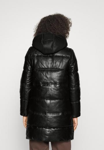 Кожаное пальто