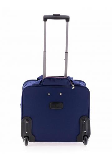 Чемодан на колесах