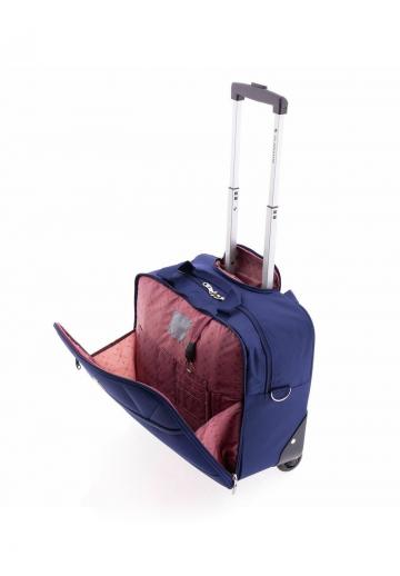 Чемодан на колесах