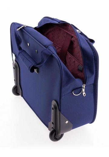 Чемодан на колесах