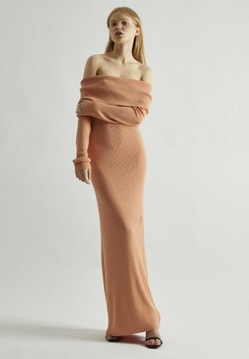 Вязаное платье