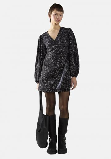 Короткое платье