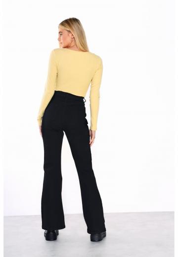 Клешеные джинсы