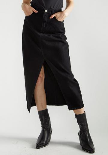 Юбка с накладными карманами