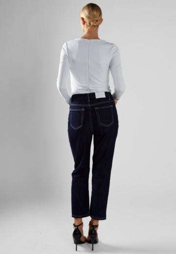 Короткие джинсы