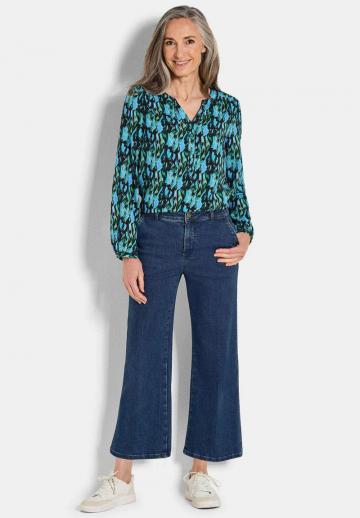 Короткие джинсы