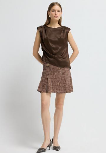 Блузка без рукавов