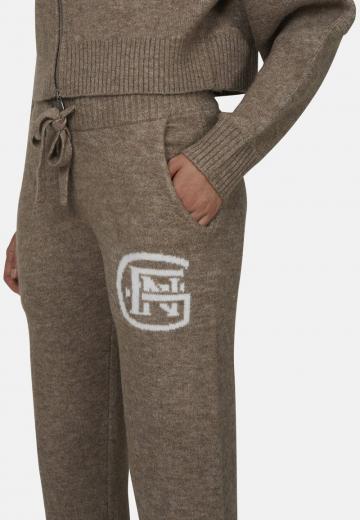 Спортивные штаны