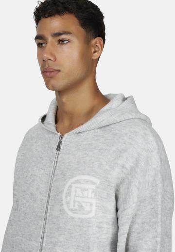 Вязаная кофта