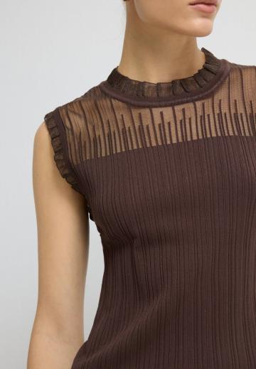 Блузка без рукавов