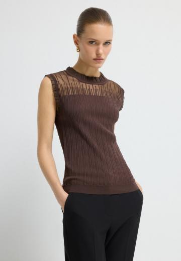 Блузка без рукавов