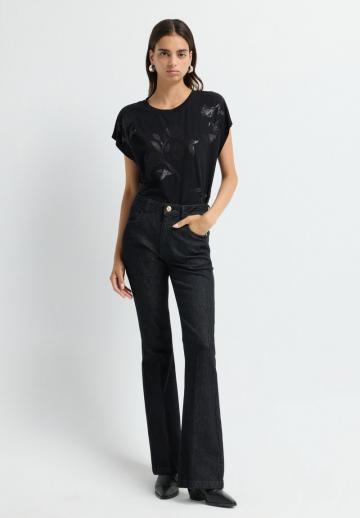 Клешеные джинсы