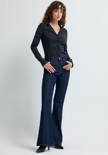 Клешеные джинсы