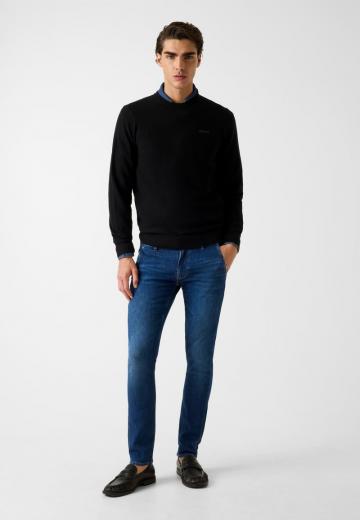 Узкие джинсы