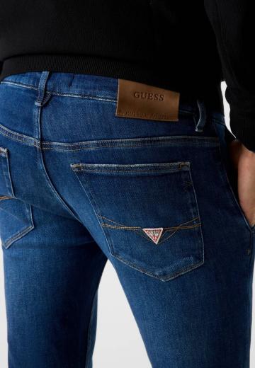 Узкие джинсы