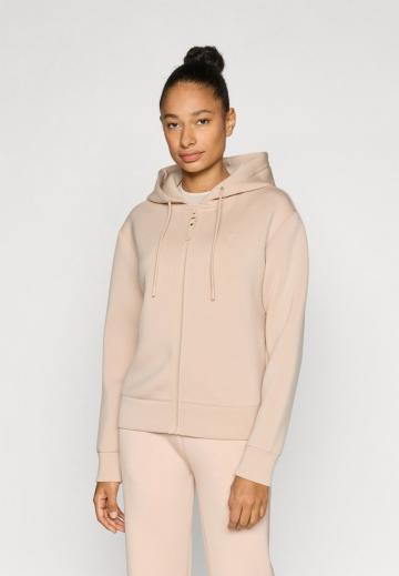 Спортивная толстовка