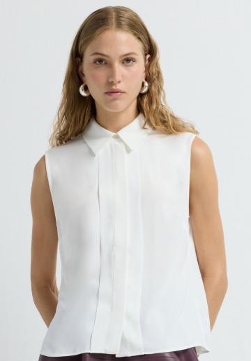 Блузка без рукавов