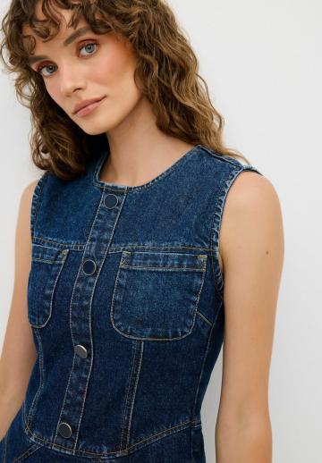 Джинсовая жилетка