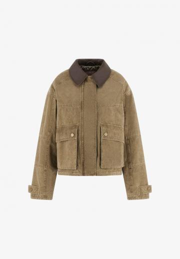 Блейзер с накладными карманами