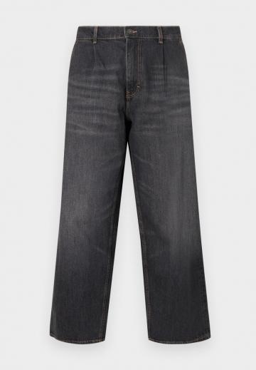 Свободные джинсы