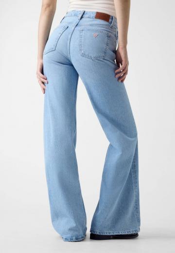 Клешеные джинсы