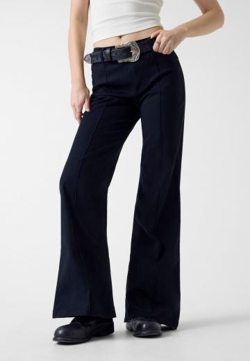 Клешеные джинсы