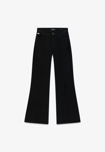 Клешеные джинсы