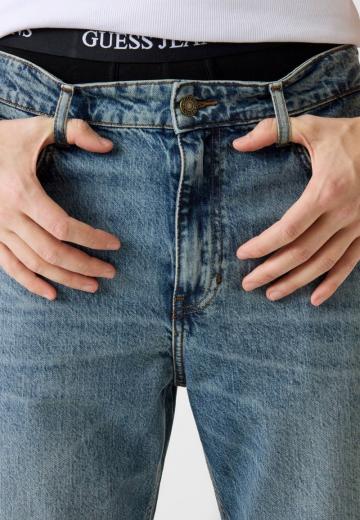 Прямые джинсы