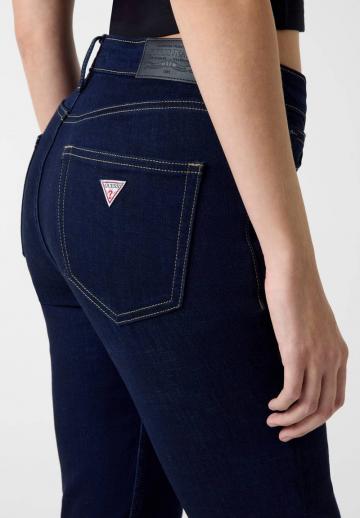 Узкие джинсы