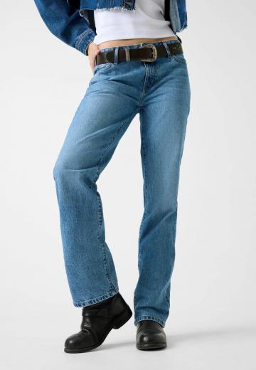 Прямые джинсы