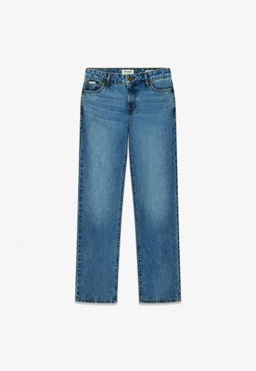 Прямые джинсы