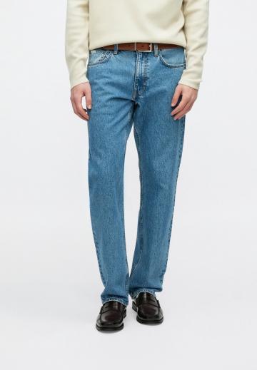Прямые джинсы