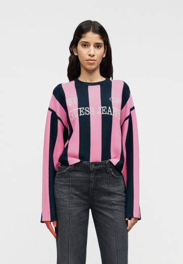 Пуловер в полоску