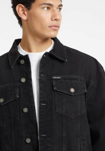 Джинсовая куртка