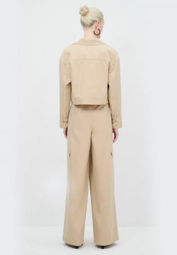 Куртка с накладнымит карманами