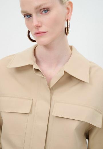 Куртка с накладнымит карманами