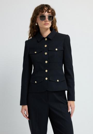 Блейзер с накладными карманами