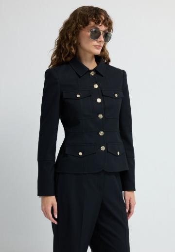 Блейзер с накладными карманами